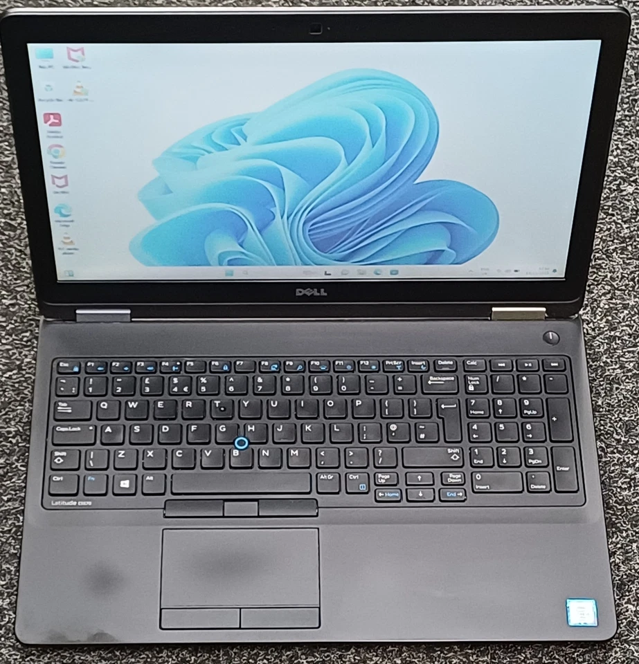 Dell Latitude E5570 Laptop NOT TURNING ON , NO RAM NO HARDRIVE NO CHARGER ISSUES, photo 3 of 5