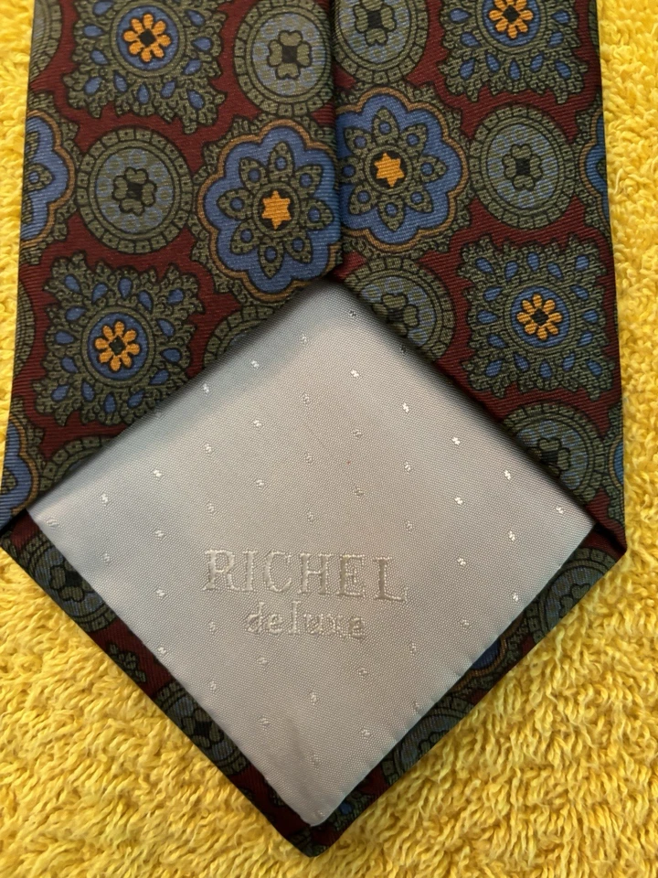 RICHEL 100% Silk Tie Burgundy w/ Fancy Print 3 7/8"W x 56"L Made in Spain EUC - Image 4 of 4