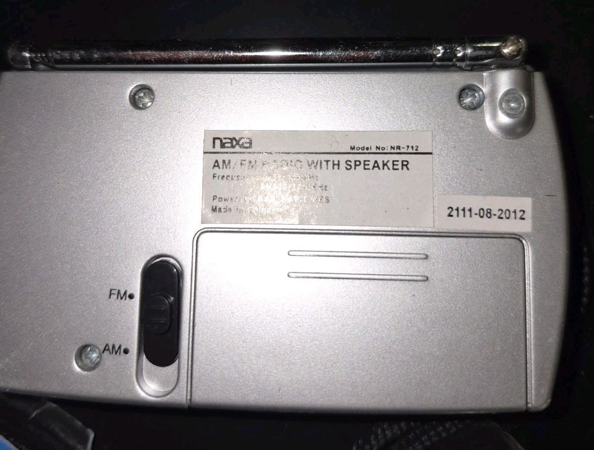 AM/FM Radio With Speaker Max’s NR-712 Ultra Slim Compact Design New ...