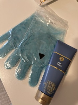 Bath & Body Works Aqua Hour Hydrating Body Cream Watery Bergamot 8 oz & Gloves