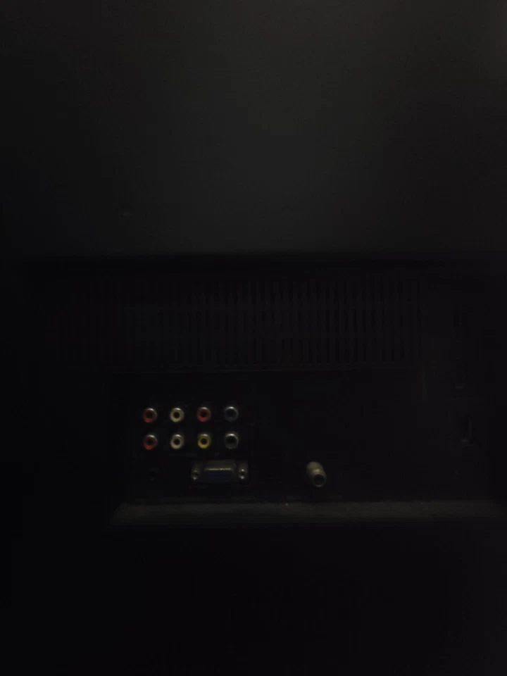 Per-Owned & Used Toshiba 32SLV411U - Image 2 of 4