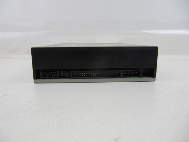 HITACHI Internal CD CD-ROM Drive SATA IDE Optical CDR-8130
