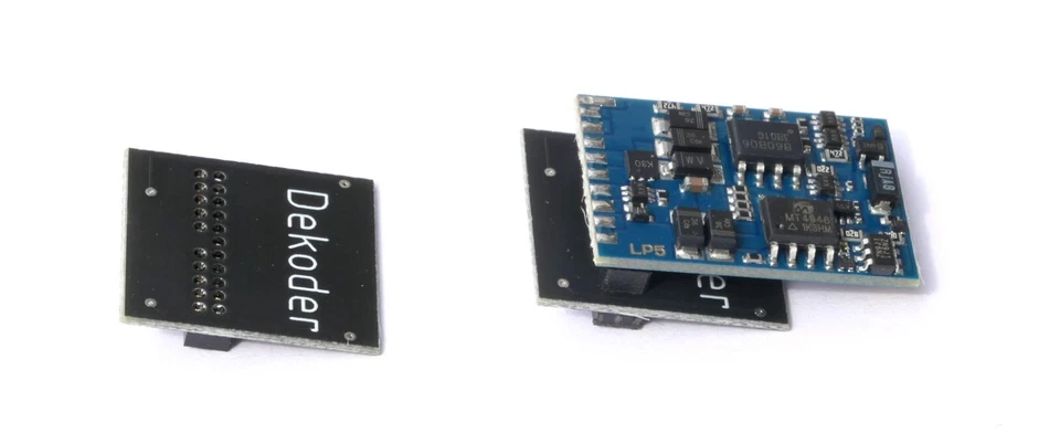 Adapterplatine für PluX22-Decoder - Bild 2 von 4