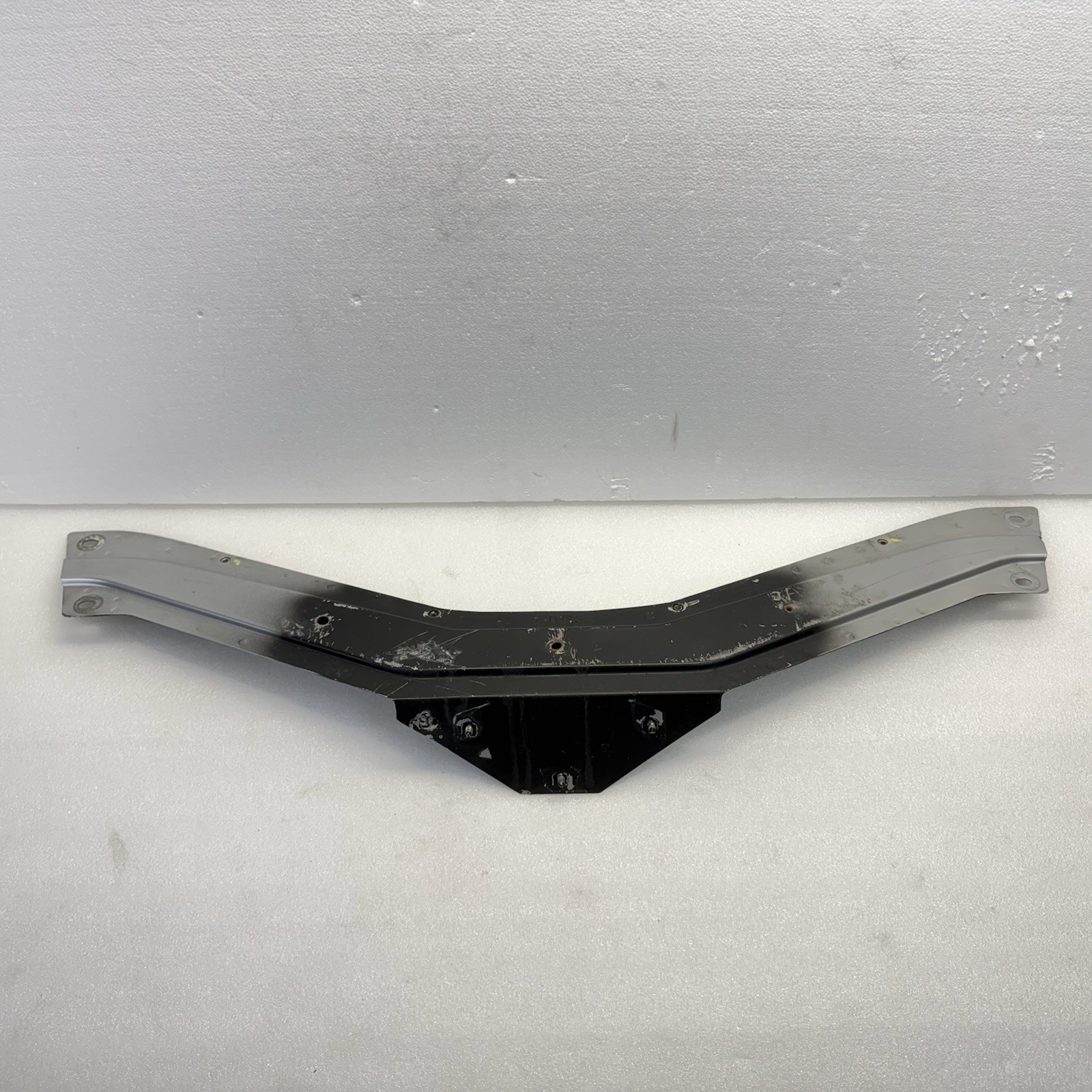 03-13 Maserati Quattroporte M139 Front Upper Radiator Support Bracket OEM