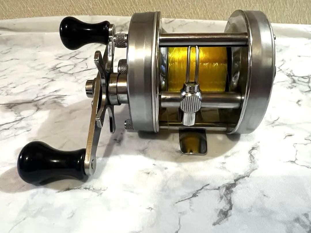 Abu Garcia Ambassador 5500c Silver