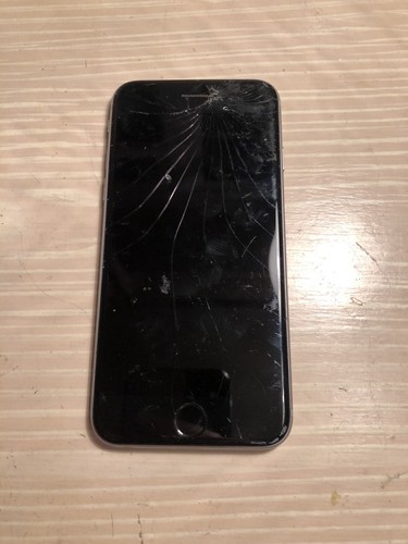 iPhone 6s 16GB, Space Grey, Does Not Turn On. Cracked. Fully wiped. - Afbeelding 3 van 6