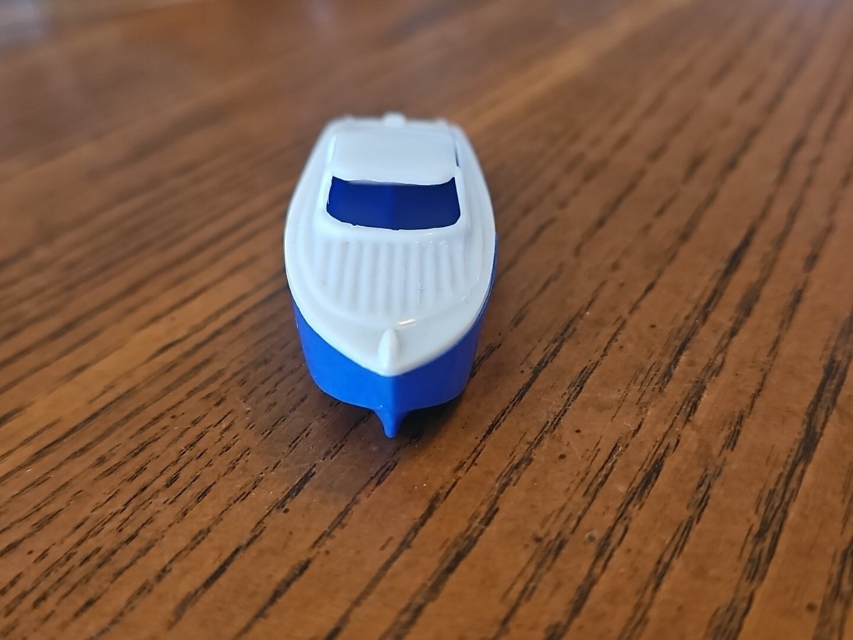 Vintage Unbranded Blue / White Toy Boat Hard Plastic Cabin Cruiser