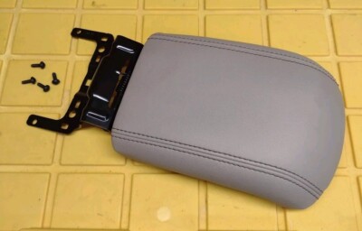 2017 Ford C-Max C Max Hybrid Center Console Lid Armrest Med Lt Stone
