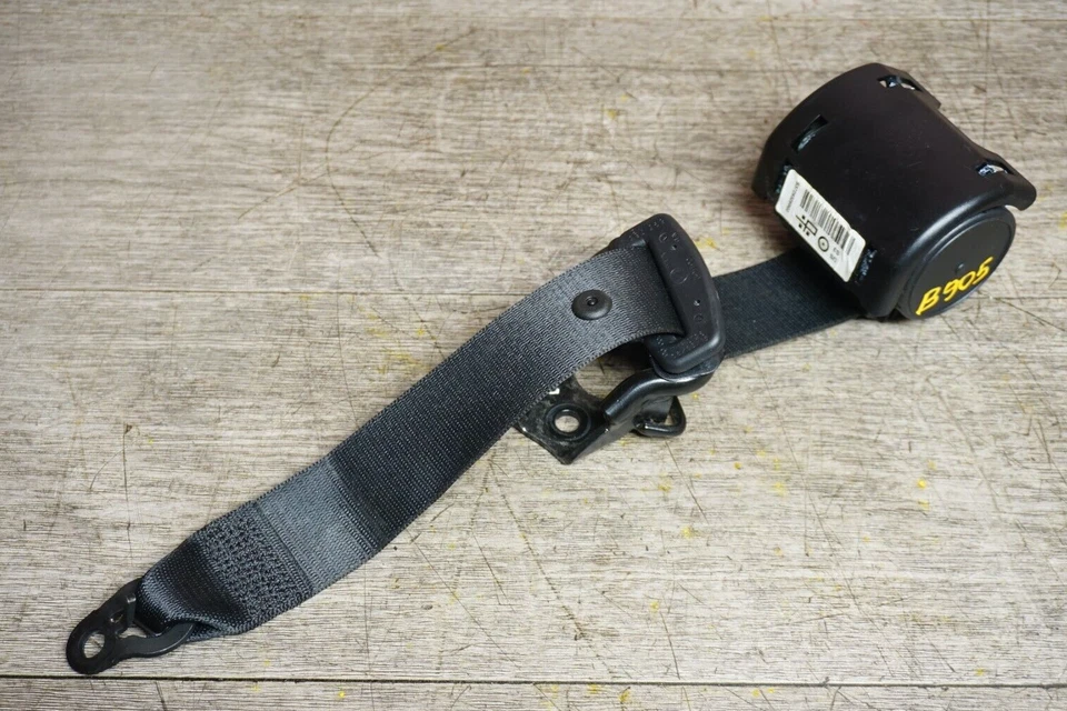 BMW 228I F23 2015-2016 convertible trasero izquierdo lado conductor cinturón retractor OEM Foto 2 de 4