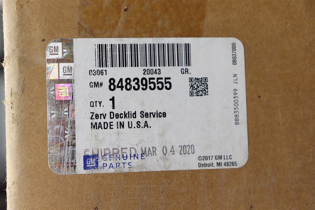 NEW OEM GM Rear Engine Compartment Lid 84839555 Stingray 