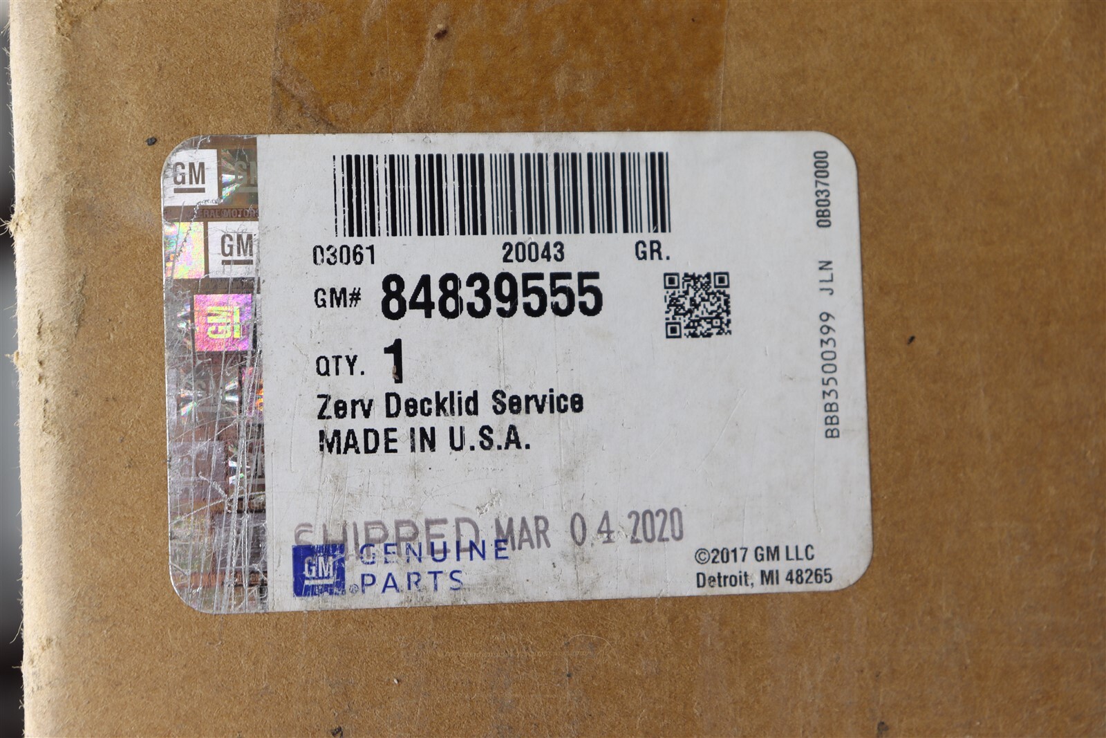 NEW OEM GM Rear Engine Compartment Lid 84839555 Stingray 