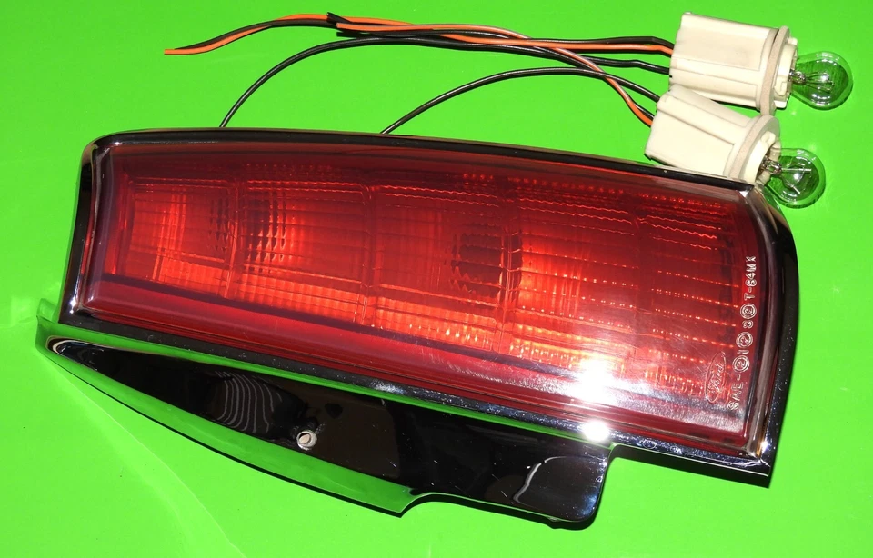 Conjunto de luz trasera Lincoln Mark VII 1984-92 OEM - derecha - ¡muy bonito!! Foto 3 de 4