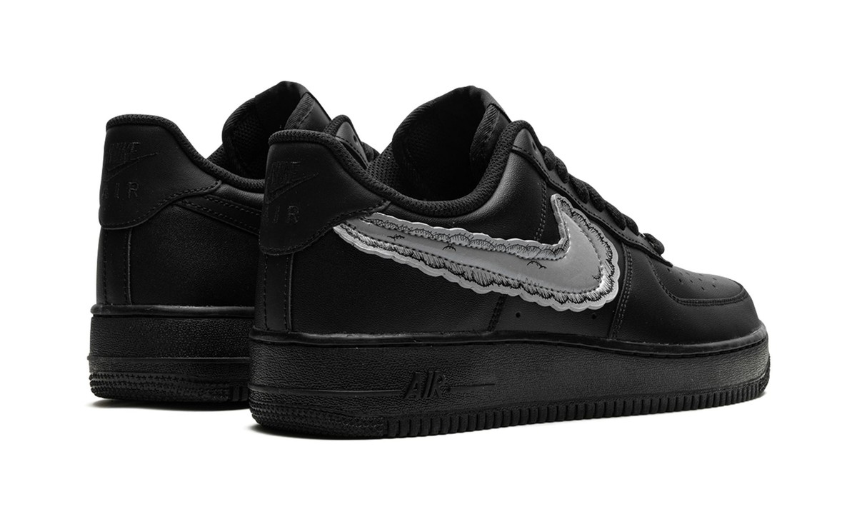 NEW Nike Air Force 1 Low '07 Black KAWS Sky High Farm CW2288 NEW Nike Air Force 1 Low '07 Black KAWS Sky High Farm CW2288