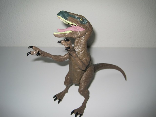 velociraptor claws toy