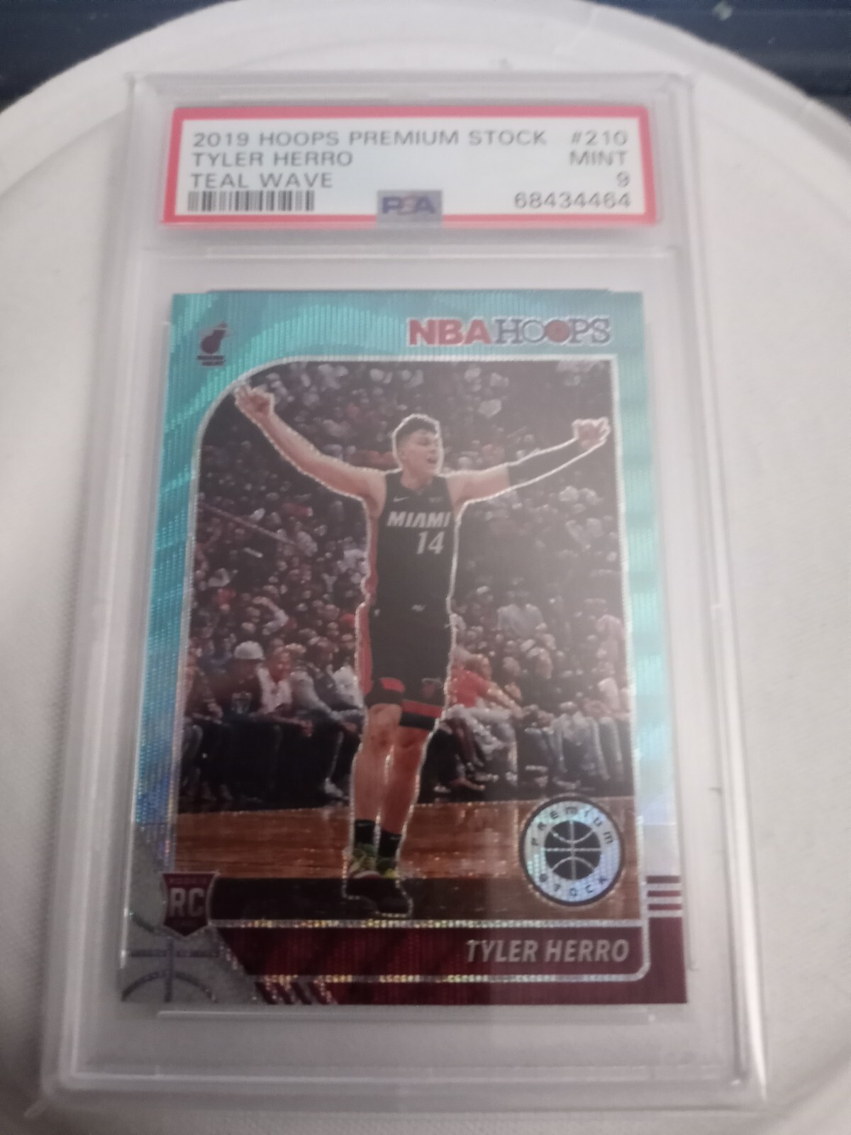 2019-20 PANINI HOOPS PREMIUM #210 TYLER HERRO RC TEAL WAVE PRIZM RARE SSP PSA 9!