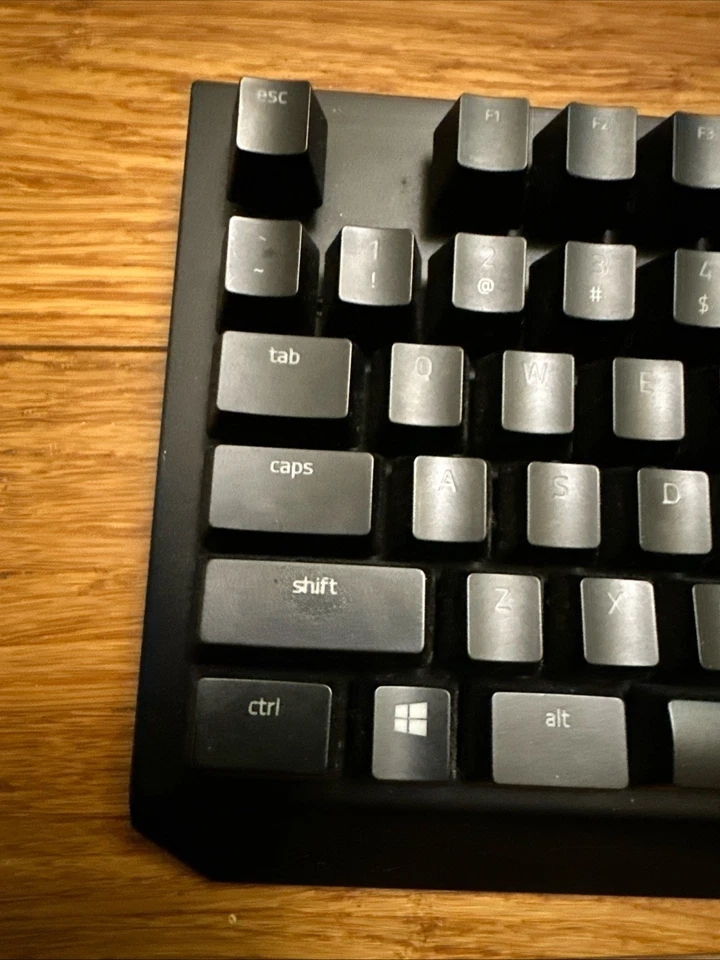 Razer BlackWidow RZ03-0262 Elite Wired Mechanical Gaming Keyboard Used. - Image 4 of 4