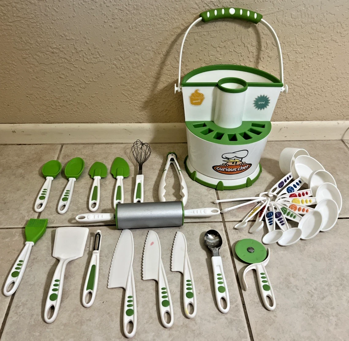 Curious Chef 30pc Rotating Tool Caddy Collection Set Cookware Young Kids Kitchen