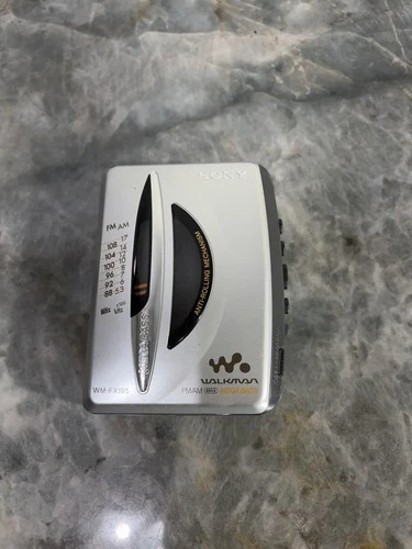 VTG SONY WALKMAN WM-FX195 FM/AM Cassette Player For Parts Repair Radio Works