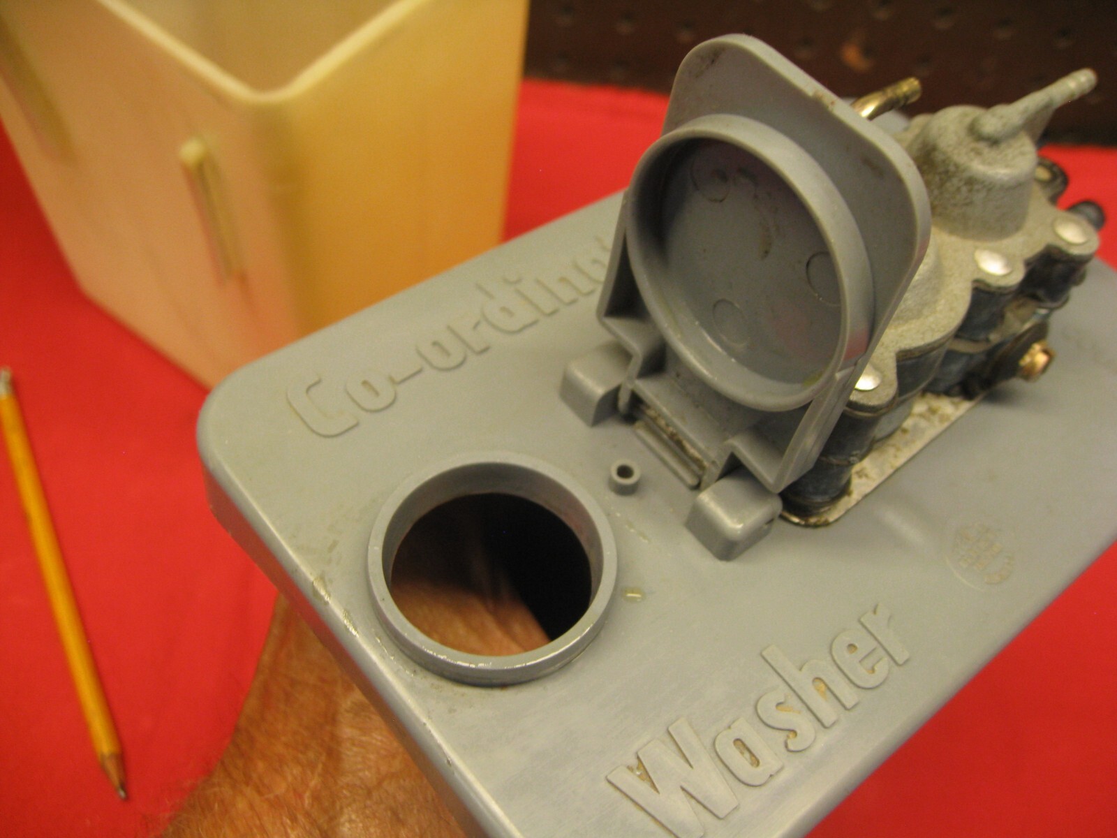 Corvette windshield washer pump valve bottle  co- ordinator 1958 1959 1960 1962