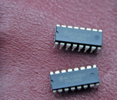 4 Stück MC14060BCP, 14-Bit Binary Counter and Oscillator von Motorola