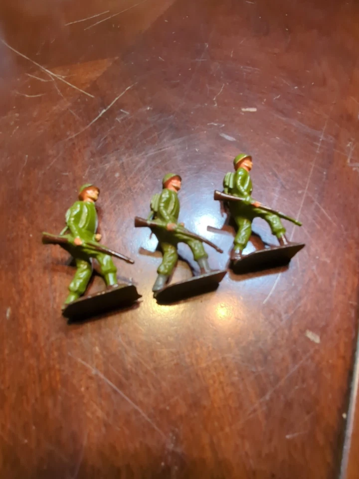 Old CRESCENT TOYS Inglaterra Años 50 Plomo, Segunda Guerra Mundial Infantería Americana En Acción 13 Piezas Foto 2 de 4