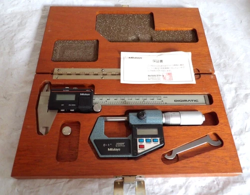 (2) Mitutoyo 293-765-30 ,500-351 Digital Micrometers W/Case