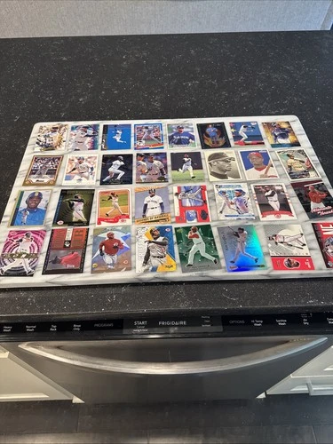 Ken Griffey Jr Lot Of (32) Baseball Cards Seattle Mariners And Reds! No Dups!