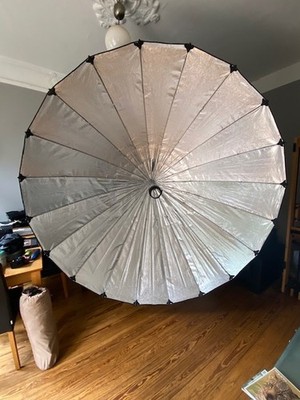 Profoto Giant Reflector 240 mit Diffusor -1 f-stop in neuwertigem Zustand