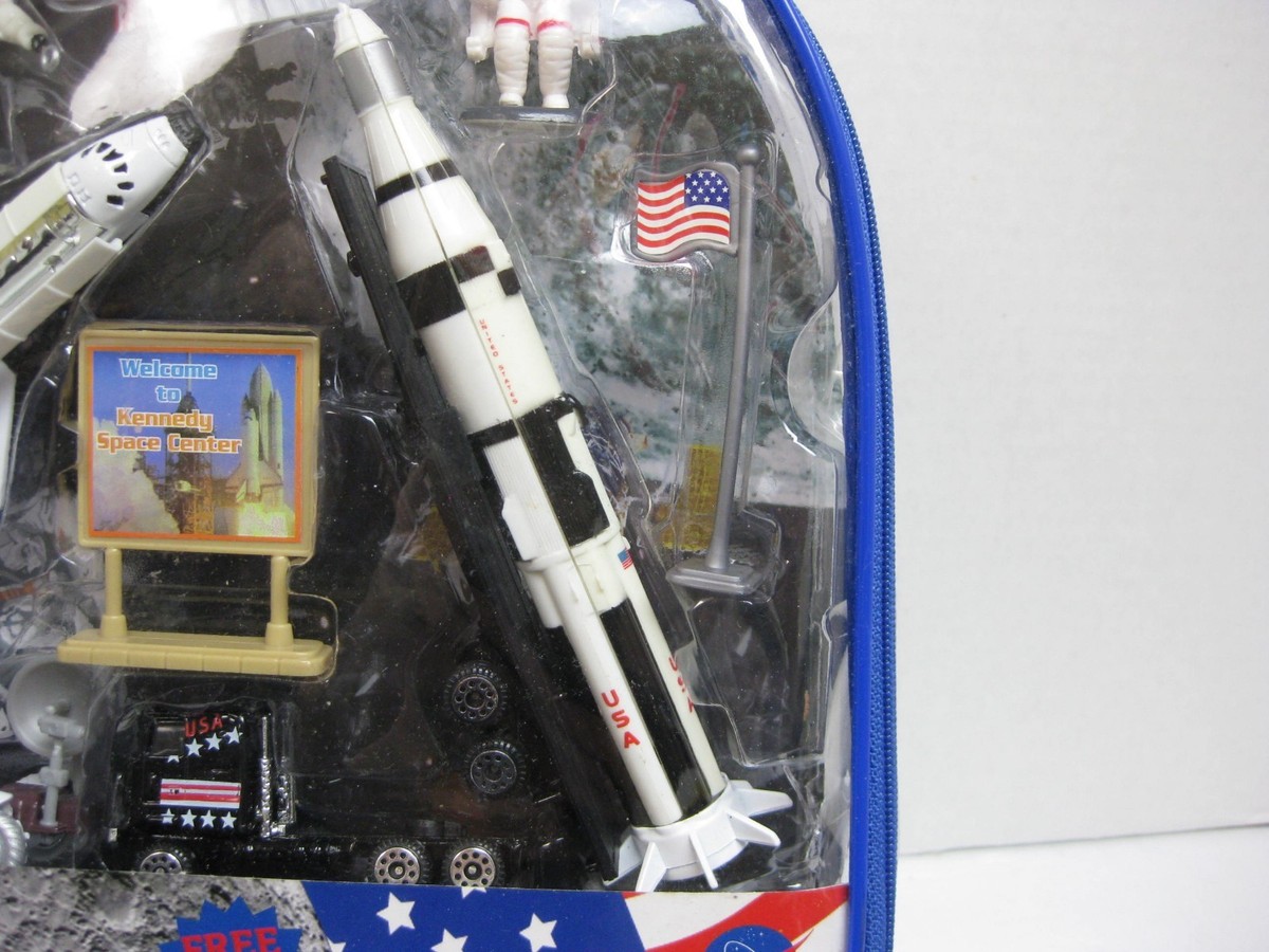 WOW TOYZ NASA SPACE EXPLORER 10 PIECE KIDS BACKPACK PLAYSET, NEW