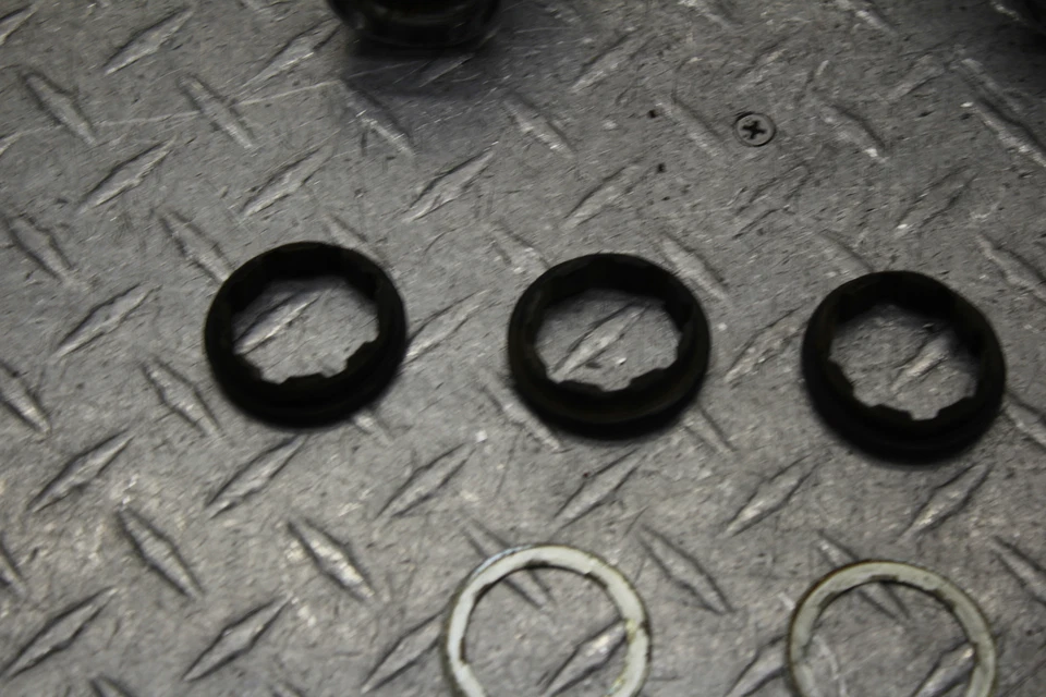 Honda XL100 1974 cubiertas delanteras izquierda derecha Foto 3 de 4