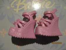 BARBIE DOLL / PAIR OF SHOES: BOOTS, PUMPS ....... (727)
