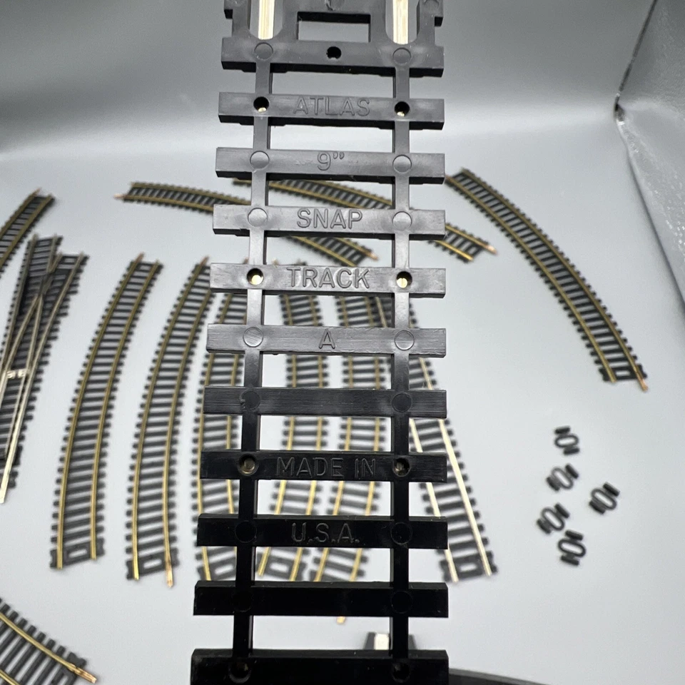 Vintage Lot Of Bachmann HO Railroad Tracks - Selling As Is, Plz See All Photos - Image 3 of 4