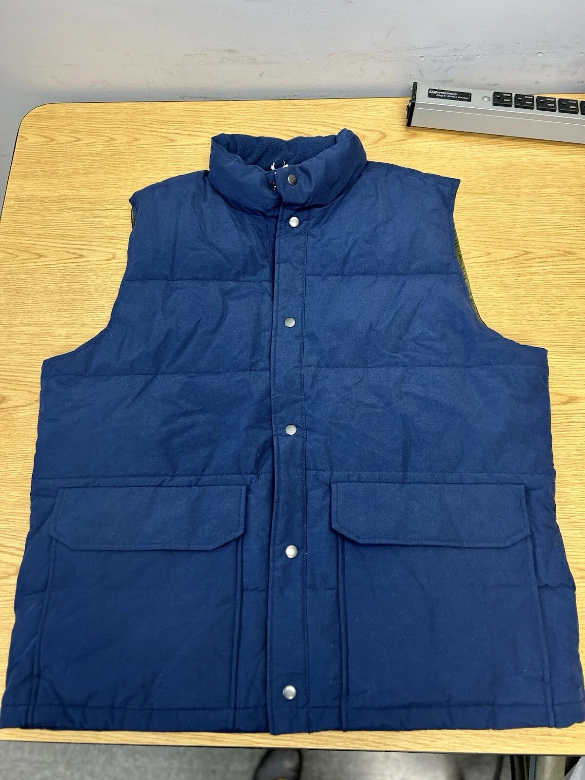 NWT Men's Gap Navy Blue Vest Cold Control Max Large Pockets Insulated Size XL