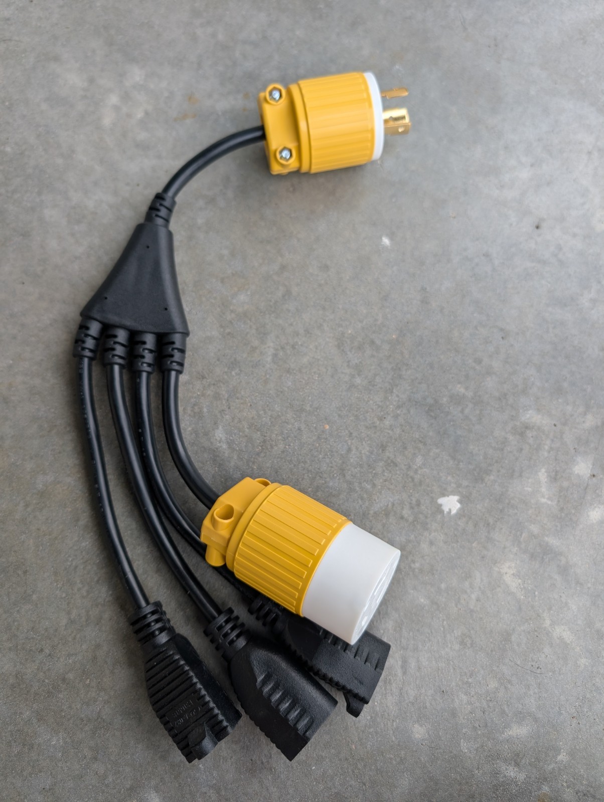 18 inch 1 to 4 Outlet Locomotive Refrigerator Adapter Splitter Cable Plug Cord
