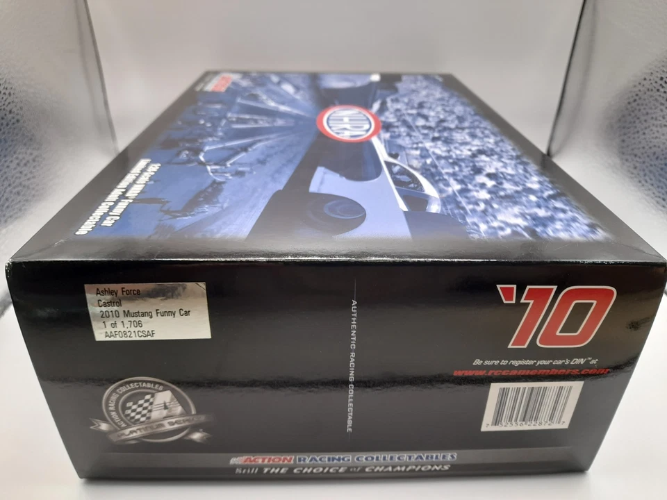 Coche divertido Ashley Force Castrol 2010 Mustang NHRA 1:24 Foto 3 de 4
