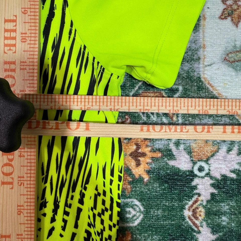 Camiseta deportiva para mujer Nike Dri-FIT PRPL RS verde neón negra Foto 4 de 4