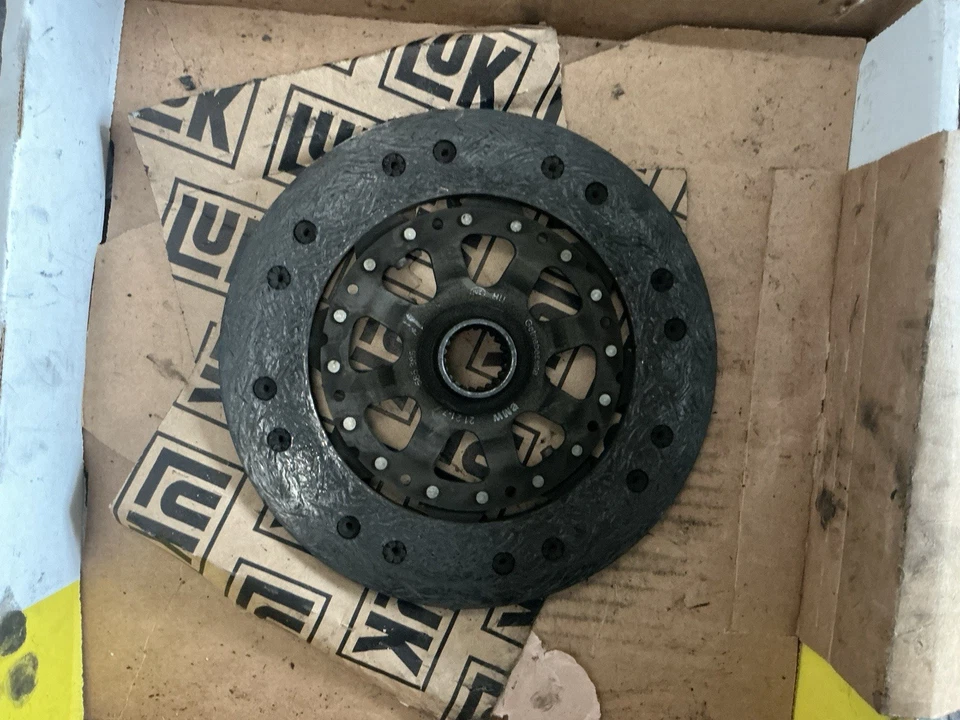 BMW 328i E92 2007 tracción trasera usado kit de embrague volante de inercia de doble masa Foto 3 de 4