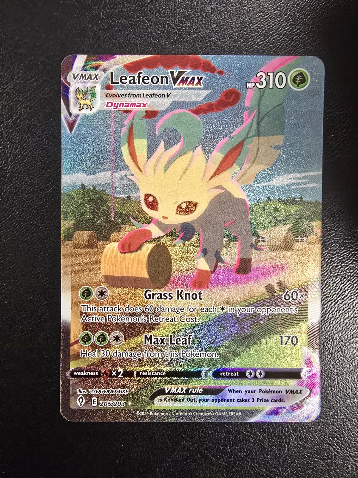 Pokémon TCG Leafeon VMAX Alternative Art Secret 205/203 Evolving Skies