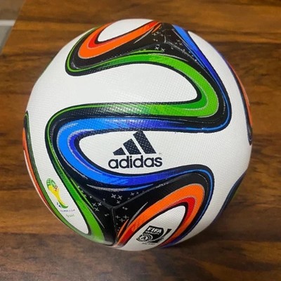 Brazuca Fußball FIFA WM 2014 Brasilien Offizieller Matchball Größe 5