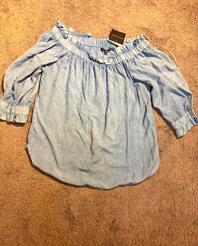 STYLUS & CO. Women's Blue Solid Chambray Off Shoulder Ruffle 3/4 Blouse L
