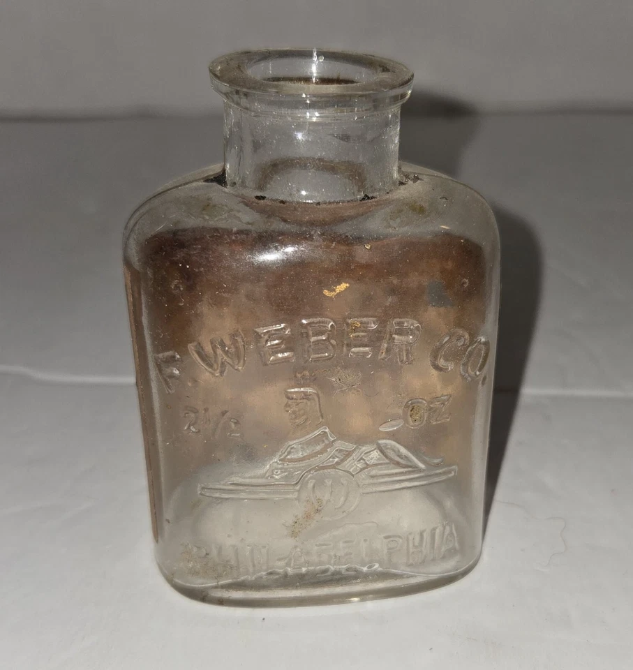 Antigua botella de vidrio en relieve Weber aceite de secado ligero con etiqueta de papel Philadelphia Foto 3 de 4