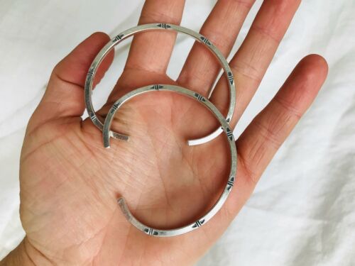 PAIR Karen Hill Tribe Bangle. Sterling Silver. Thailand. 0455 - Picture 1 of 5