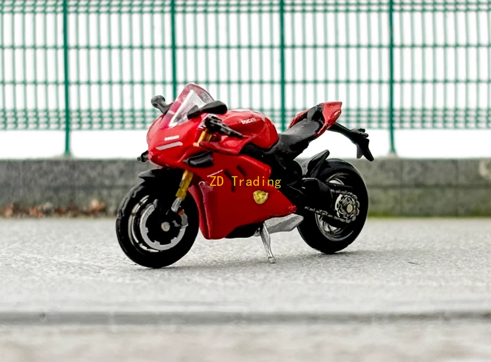 ZD MINIGT 1:64 Red Panigale V4 Girl Figure Motorcycle Model Diecast Metal BN 682 - Image 4 of 4