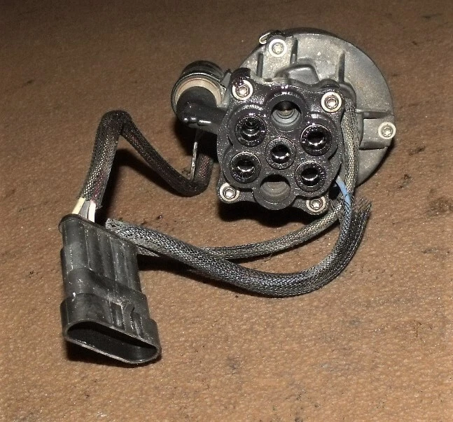 Evinrude 115 HP 2 Stroke Oil Pump Assembly PN 5007232 Fits 1977-2005 - Image 3 of 3