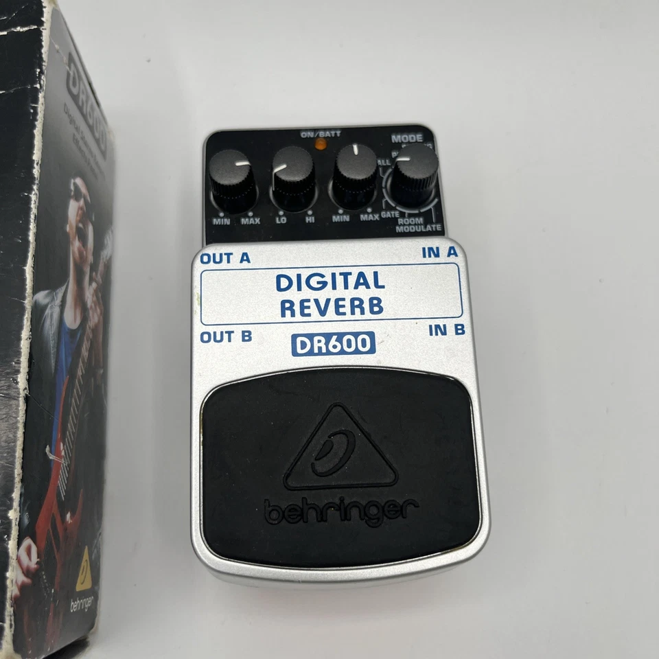 Behringer DR600 Digital Stereo Reverb Guitar Effects Pedal - Image 2 of 4