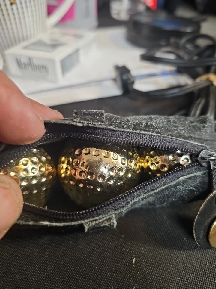 Juego de 3 pelotas de golf vintage de latón con estuche de cuero - regalo decorativo Foto 3 de 3