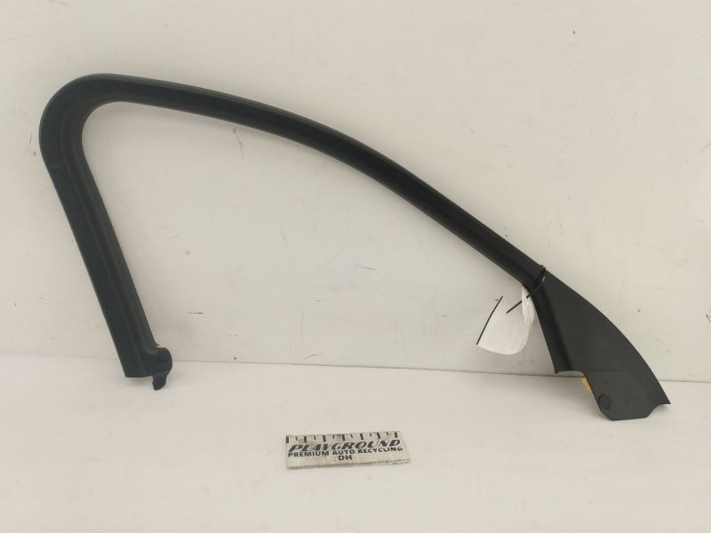 2017-2019 Alfa Romeo Giulia Left Front Upper Door Trim Panel