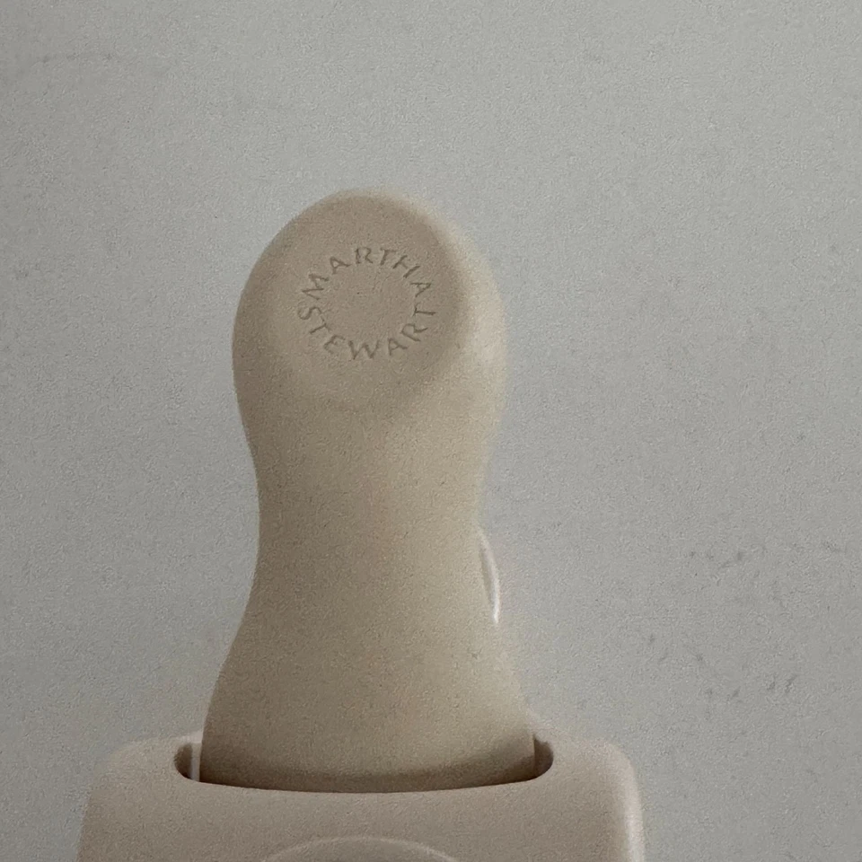 Punzón de papel Martha Stewart dólar de arena herramienta artesanal fabricación de tarjetas álbumes de recortes playa Foto 4 de 4