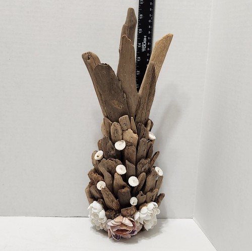 Handgefertigte Treibholz und Muschel Strandhaus Wanddeko Made in the Philippines - Bild 1 von 11