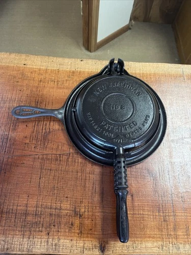 Vintage Griswold New American No. 8 Cast Iron Waffle Maker Patent May 14&21 1901